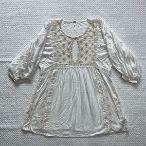 Free People Ivory Keyhole Neck Embroidered Tunic Blouse